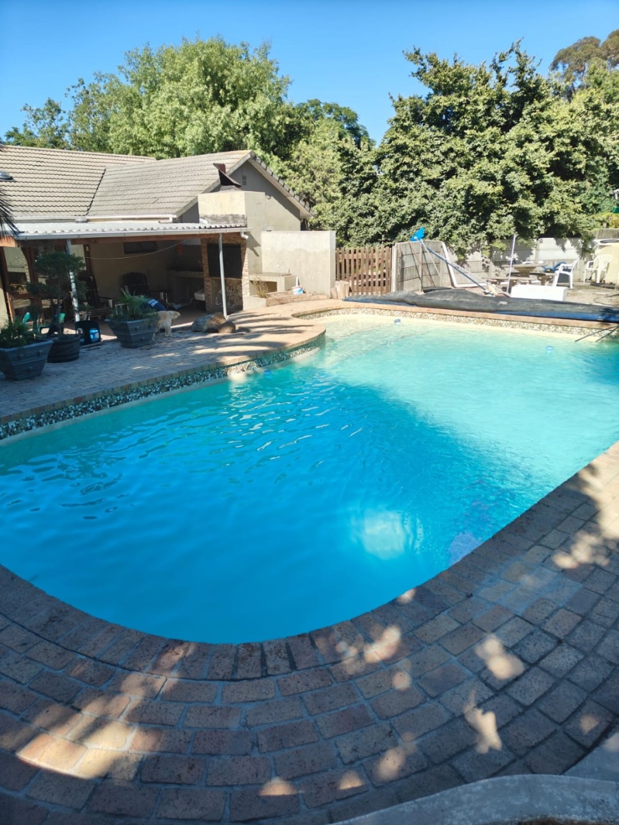 3 Bedroom Property for Sale in Penhill Western Cape